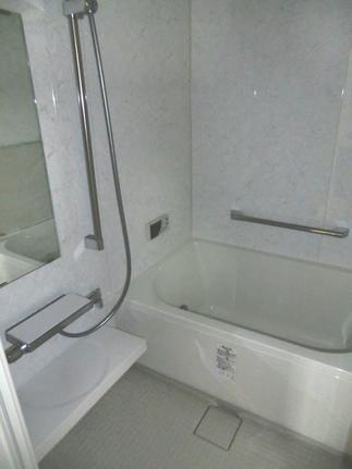 和室の一部を浴室へ