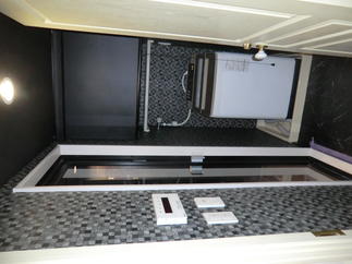 脱衣場（施工後）もブラック