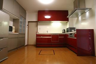 引き出しタイプの収納で、以前よりもたくさんのものが使いやすく収まりました。