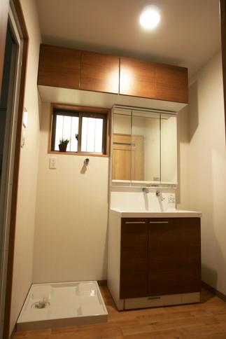 吊戸棚を設置して収納力UP！