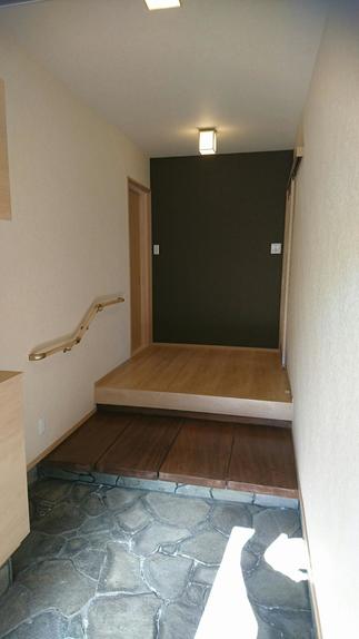 お母さま専用手すり完備