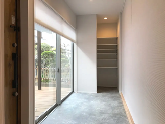 外部と一体的に使える土間スペース