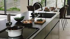 リシェル料理中 .JPG