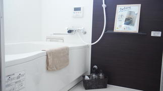 水廻りはお手入れのしやすさを重視した設備に一新．１