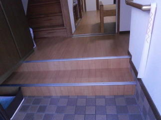 段数を増やして上りやすい玄関へ