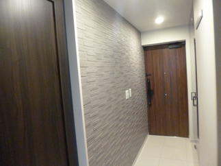 落ち着きのある玄関（アフター）