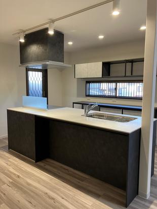 シックでモダンな空間にリノベーション