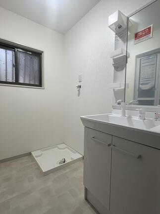 【脱衣所】明るく、清潔感のある空間へ