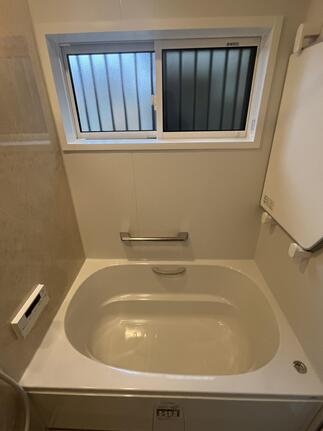 浴室：LIXILリノビオV（取替窓リプラス）