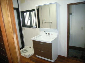 洗面化粧台も新しくなりました。