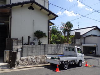 既存ブロック塀を減築し地震が起きても安全重視です☆