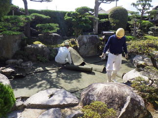 またまた透水シート張り！