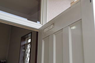 調整だけではきかなくなって、しまったので取替です。