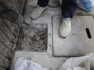 土間ハツリ状況。