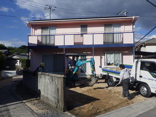 既存カーポート及び門柱撤去の様子2