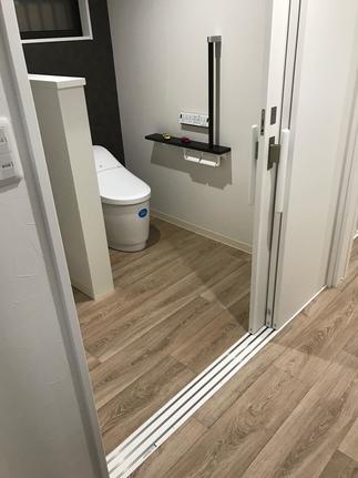 LIXIL　連動式3枚引戸