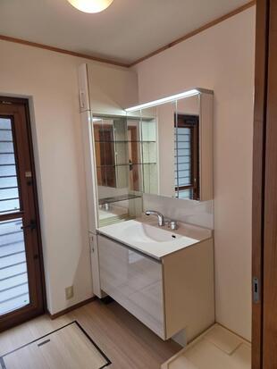 洗面化粧台「ルミシス」