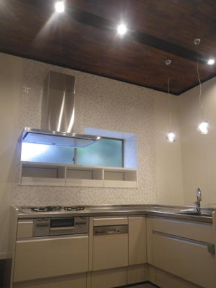 大家族が集うダイニングキッチン