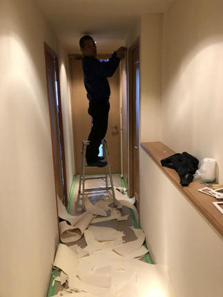 壁・天井のクロス貼り