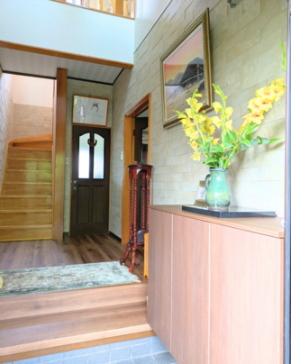 玄関ホール　After