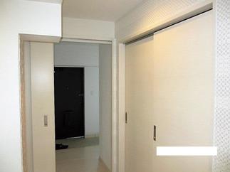 玄関を約２倍の広さに拡大