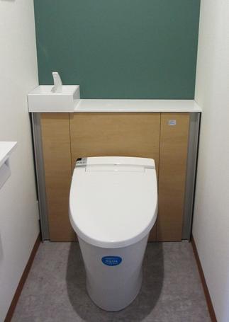 タンク式トイレにして機能をまとめました。