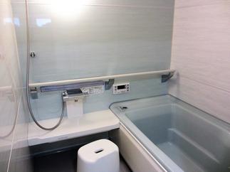 間取りを変えて浴槽を大きく快適に！