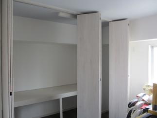 寝室にウォークインクローゼットを...