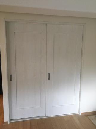 和室の扉も床に合わせて...