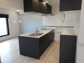 お洒落で開放的なキッチン