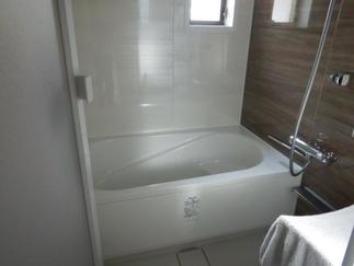 浴槽をサイズアップしてより快適な浴室へ