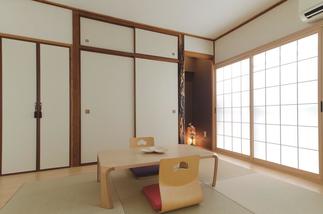 リビングと調和する【和モダンな空間】