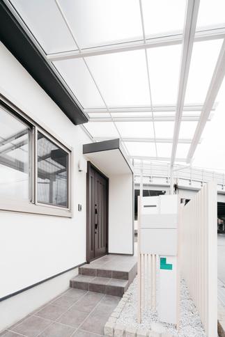 雨の日も車から玄関まで快適♪