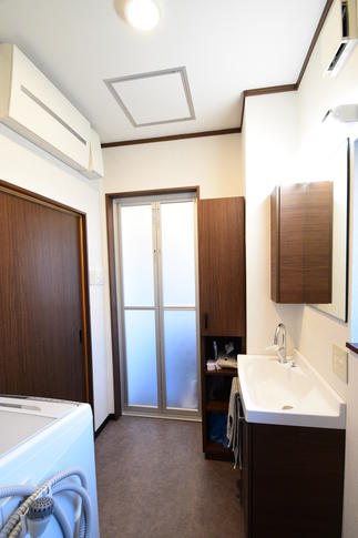 収納を見直し、安全な洗面室