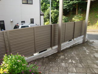 程よくプライバシーを守るフェンス