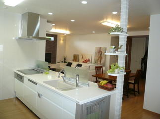 オープンキッチンへ