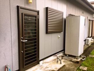 【After】勝手口・目隠しルーバー