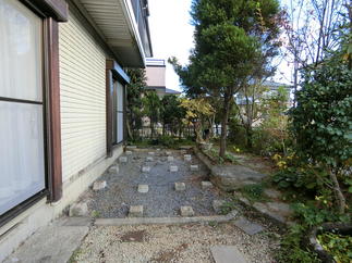 塚石をおきます