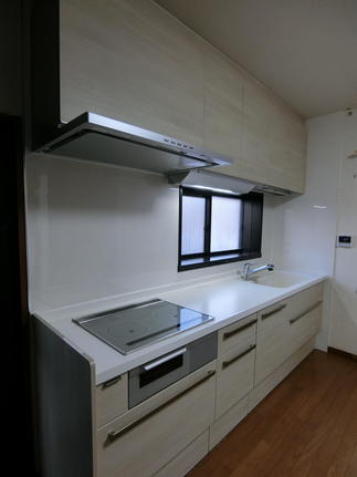 キッチン空間全体が明るい印象に