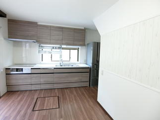 壁紙・床もリニューアル！明るいイメージに一新