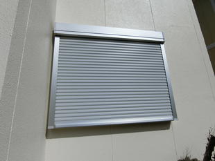 リフォームシャッターで台風対策！