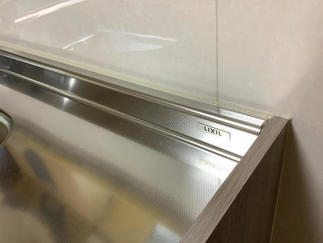 これぞ職人技！見事なコーキング！