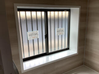 お風呂の窓のリフォーム