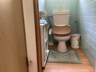 トイレ　before