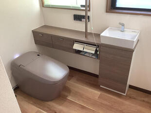 薩摩川内市　壁を撤去しゆったりとしたトイレ空間に