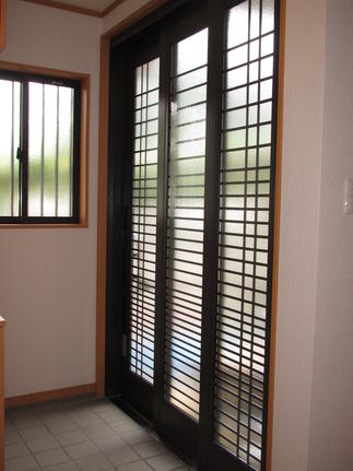 玄関リフォーム後