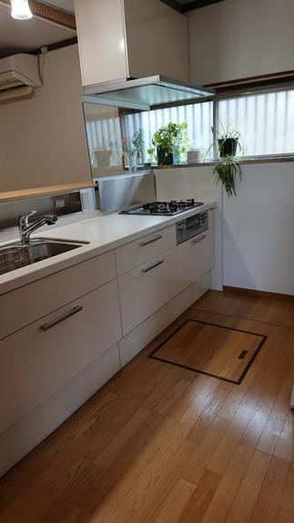 キッチンの向きを変えて、対面キッチンにしました