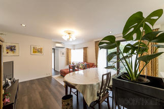 床暖房と窓断熱で暖かいリビング