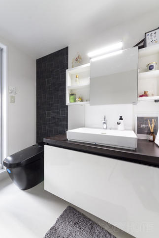 モノトーンでまとめたサニタリー