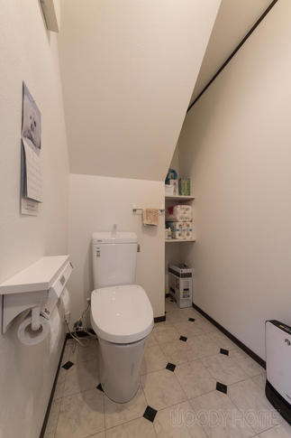スペースの有効活用で広くなったトイレ